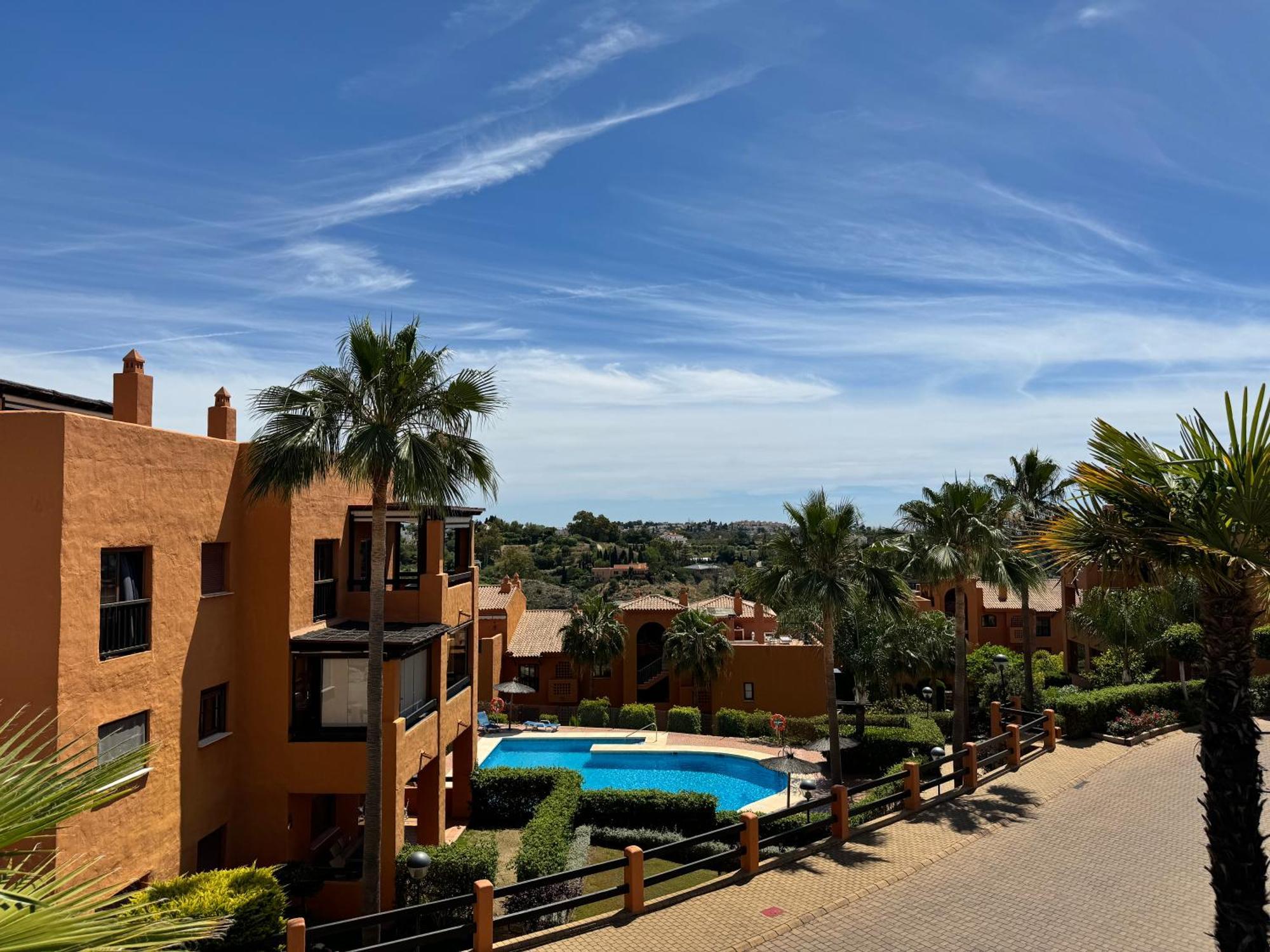 Piso De Lujo Totalmente Equipado A Estrenar Para 6 Estepona Zewnętrze zdjęcie