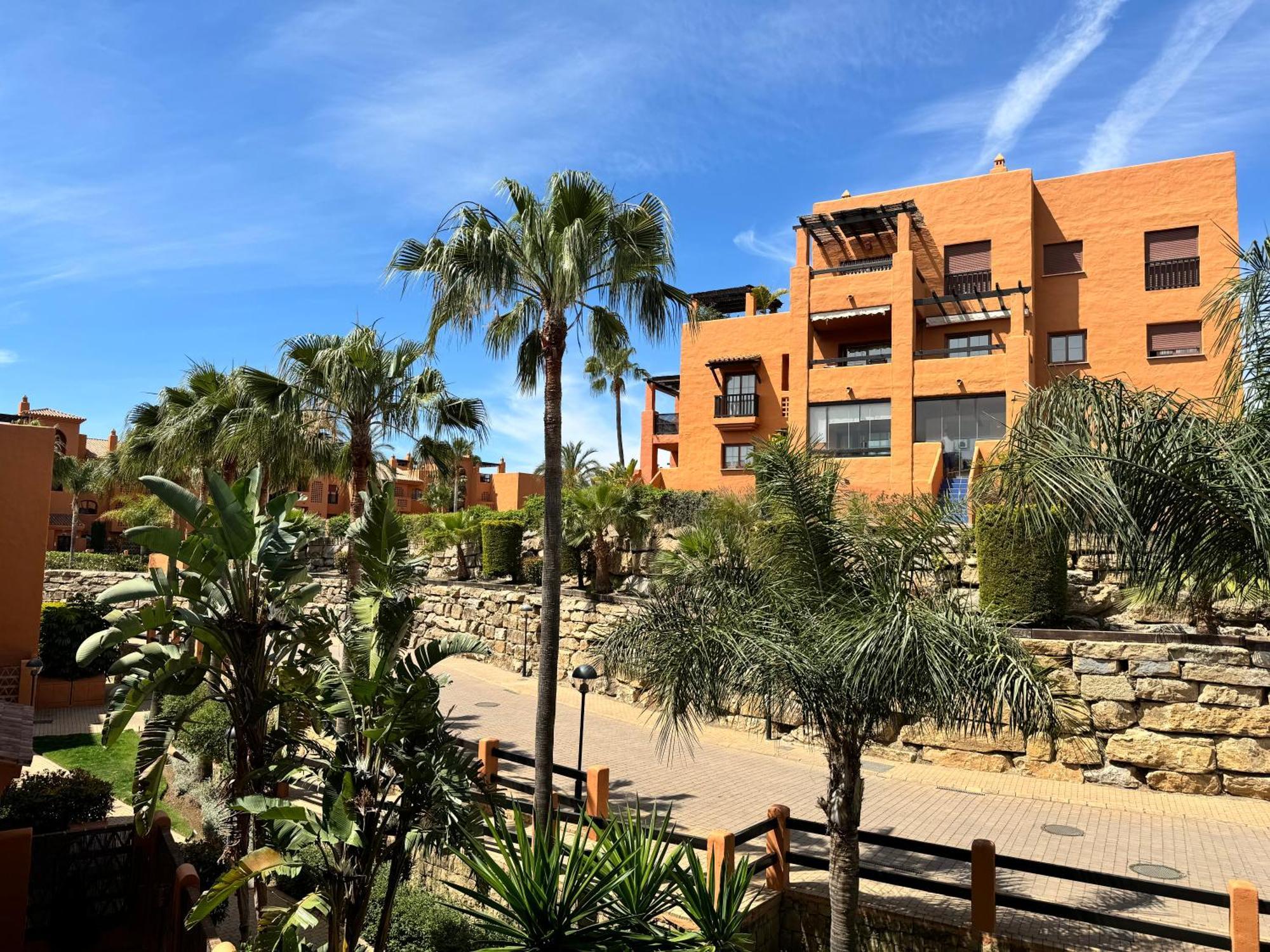Piso De Lujo Totalmente Equipado A Estrenar Para 6 Estepona Zewnętrze zdjęcie