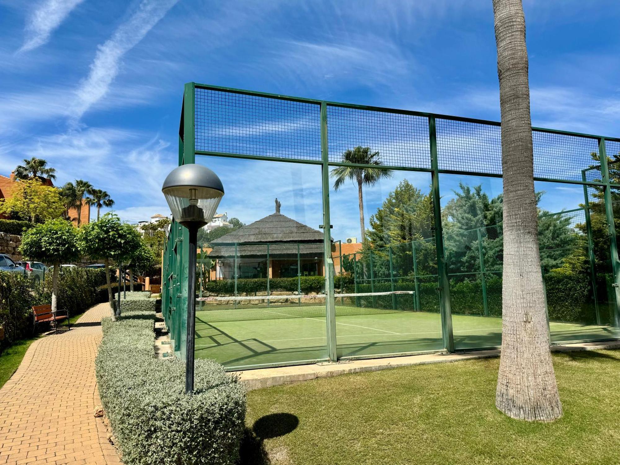 Piso De Lujo Totalmente Equipado A Estrenar Para 6 Estepona Zewnętrze zdjęcie