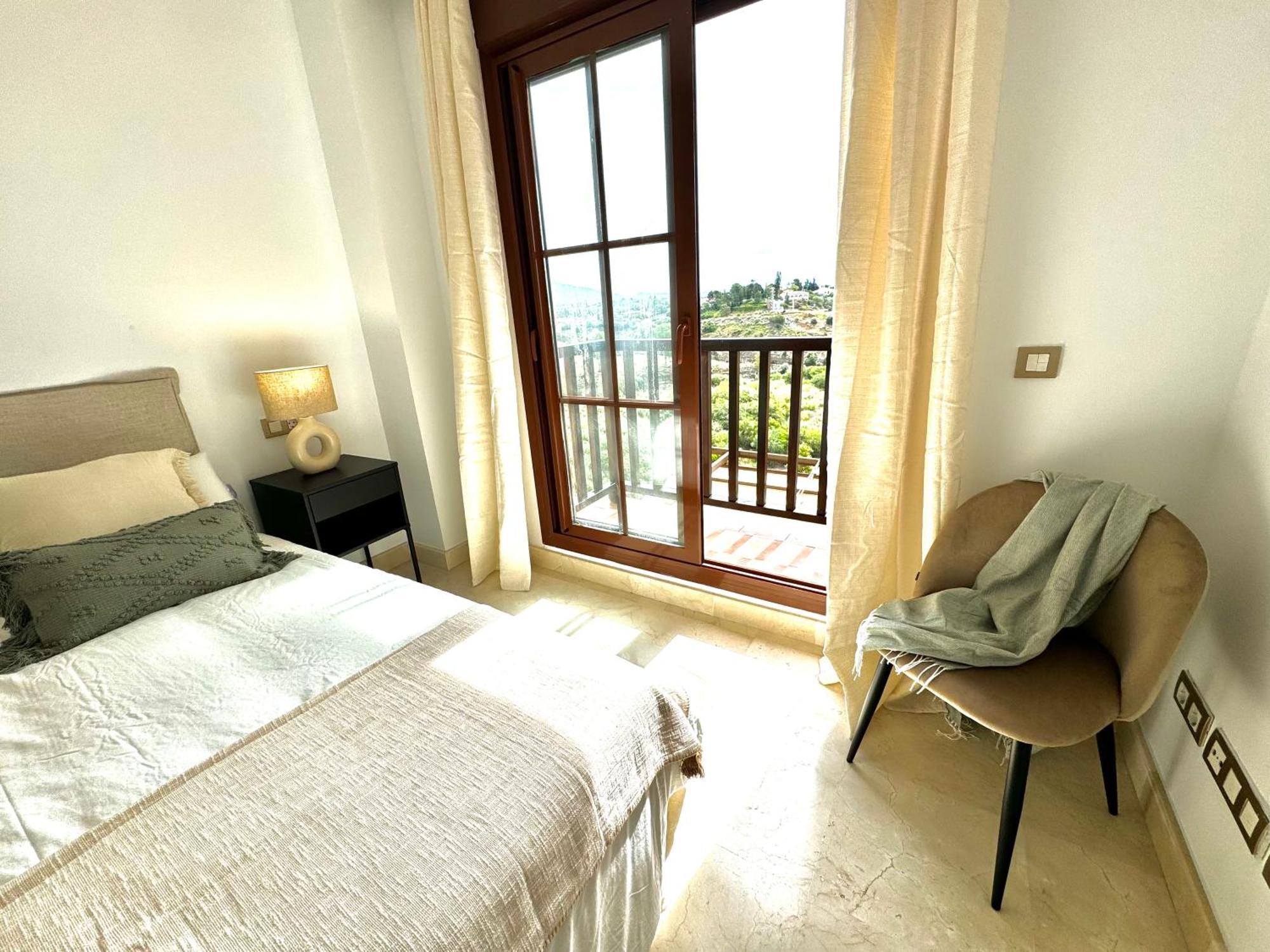 Piso De Lujo Totalmente Equipado A Estrenar Para 6 Estepona Zewnętrze zdjęcie